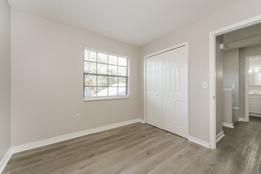 Building Photo - 1140 Windway Cir