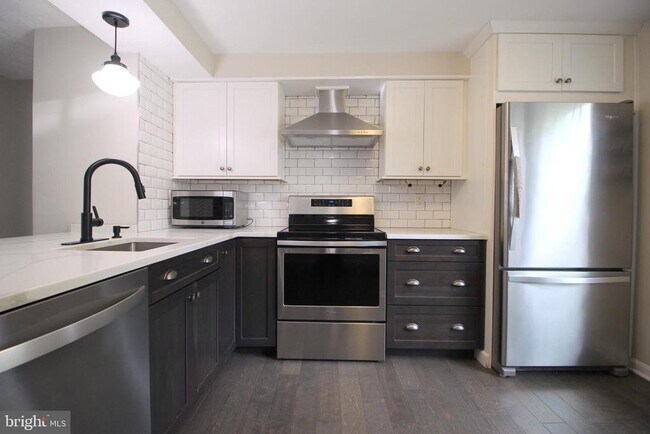 Building Photo - 11916 Fieldthorn Ct