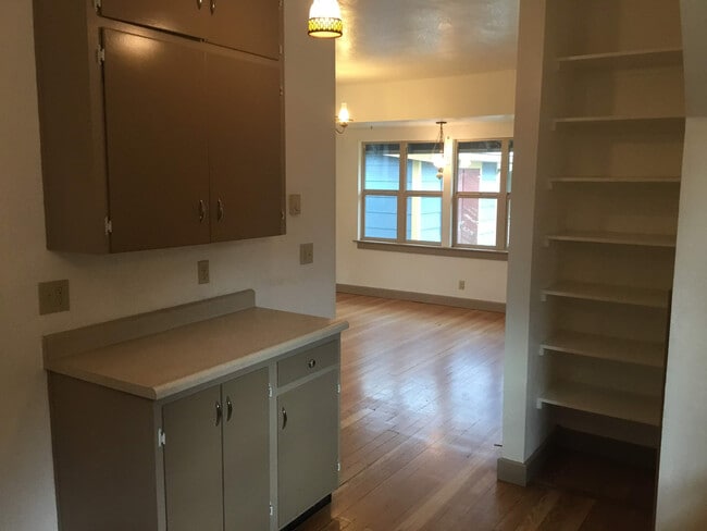 Building Photo - 3 Bedroom Duplex in Whiteaker Neighborhood