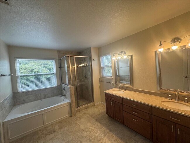 Building Photo - 3816 Eagles Nest St