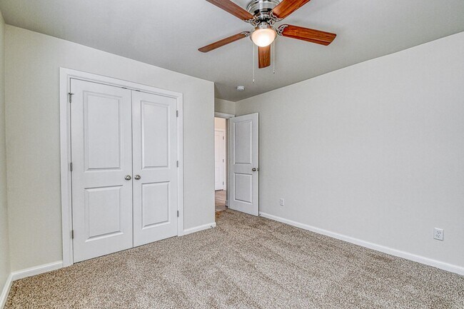 Building Photo - 3112 Pebble Pond Dr