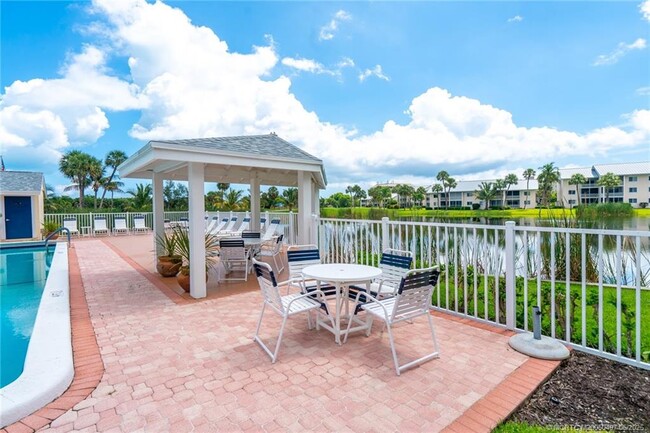 Building Photo - 5539 NE Gulfstream Way