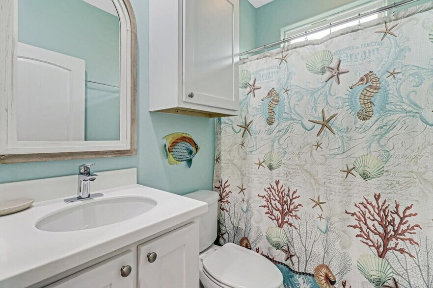 Building Photo - 2727 Eleventh Street-SI ID1023271P