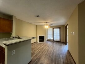 Building Photo - 6108 Abrams Rd