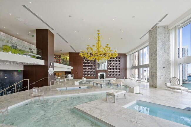 Building Photo - 465 Brickell Ave
