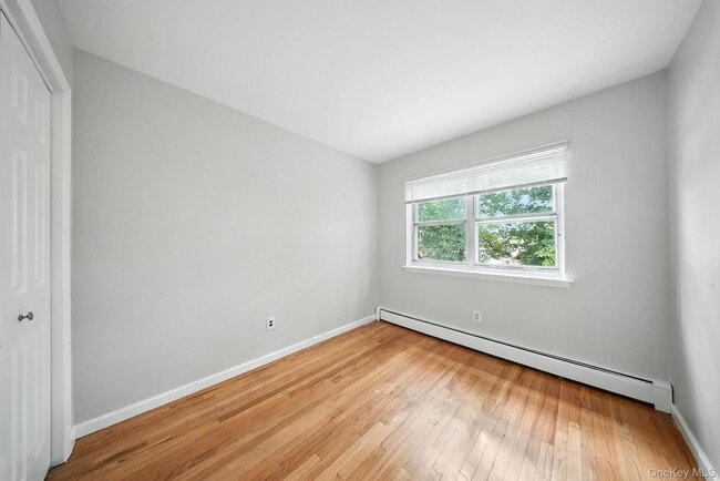 Building Photo - 105 Sheffield Dr