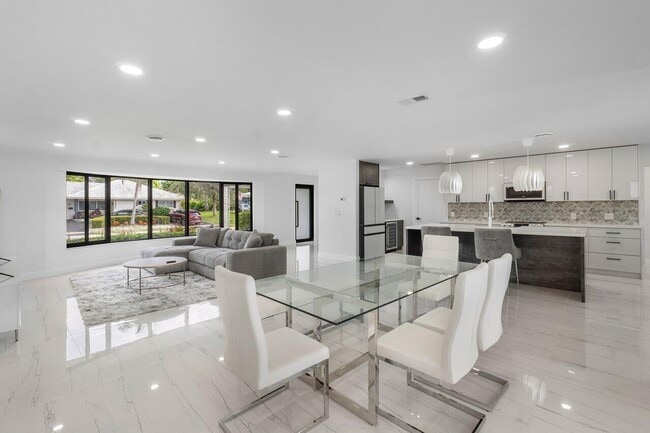 Building Photo - 1200 SW 8th St