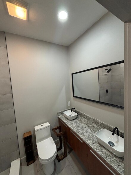 Building Photo - 85 Whitman Ave