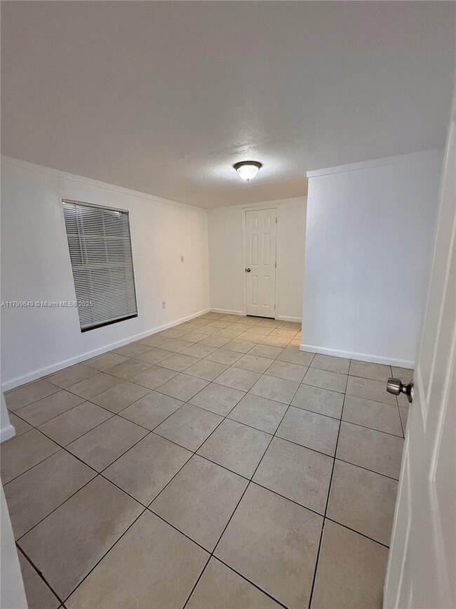 Building Photo - 14471 Lincoln Blvd