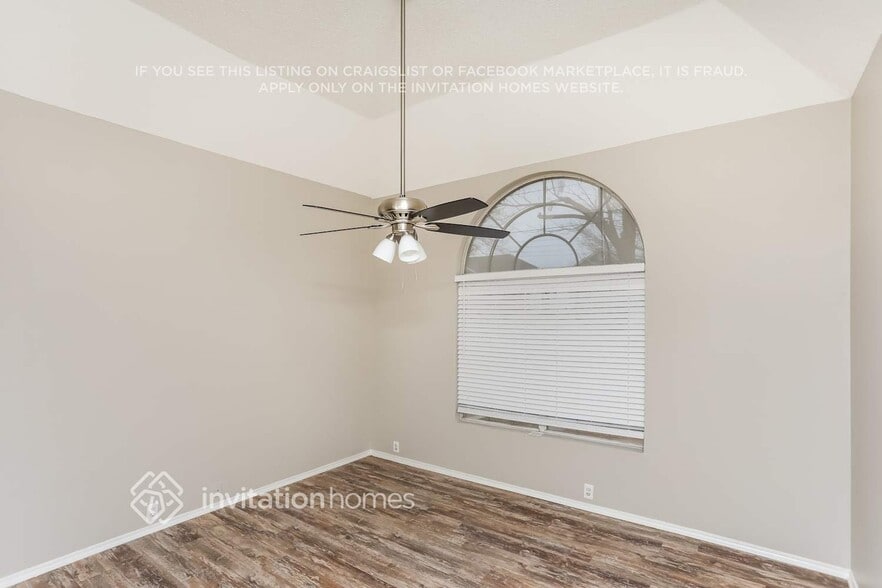 Building Photo - 846 San Jacinto Dr