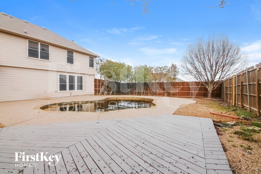 Building Photo - 901 Cutting Horse Dr