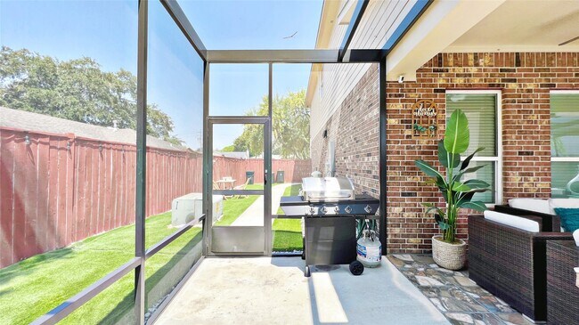 Building Photo - 16419 Moary Firth Dr