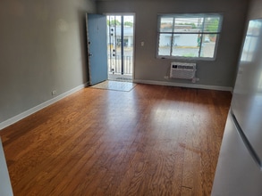 Building Photo - 3506 S 59th Ct