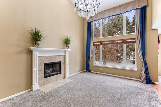 Building Photo - 49896 Parkside Dr