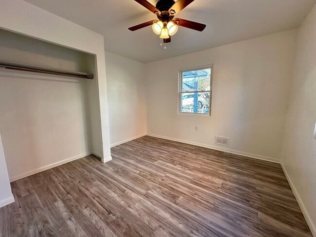 Building Photo - 8 Cord St