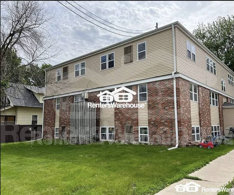 Building Photo - 303 S Madison St