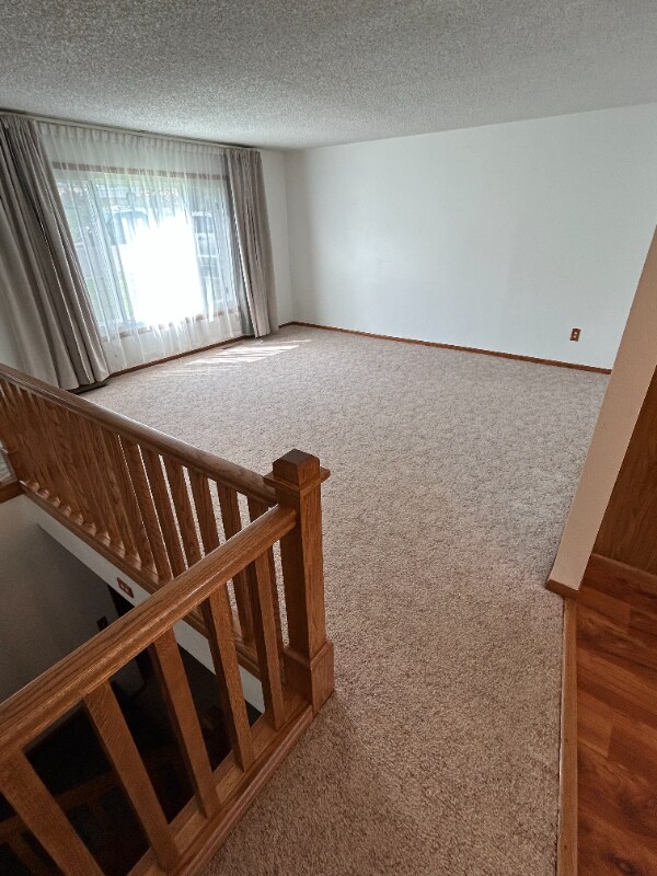 Building Photo - 1307 3rd West Hill Dr