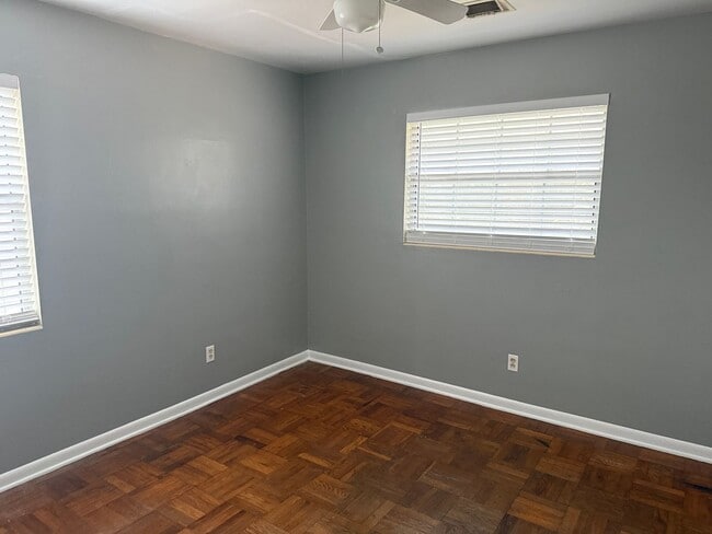 Building Photo - Levy Park/MIDTOWN