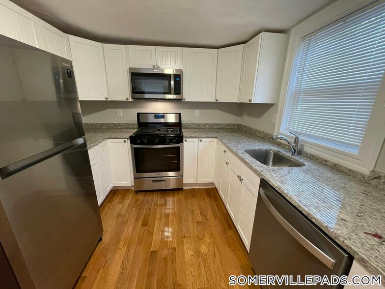 Building Photo - 309 Highland Ave