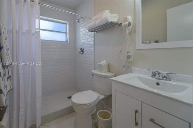 Building Photo - 3262 SW 28th St