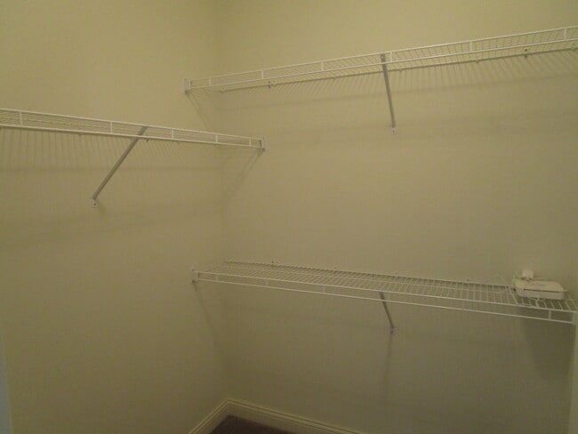 Building Photo - 2420 Boulder Springs Dr