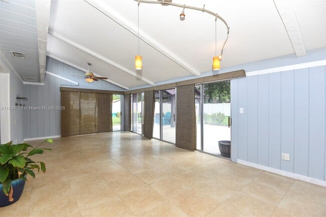 Building Photo - 781 Little Pine Dr