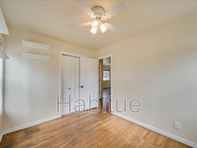 Building Photo - 4919 W Wylie Ln