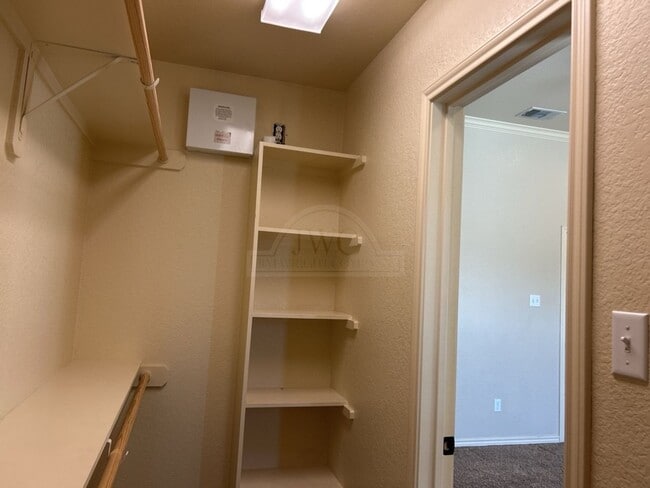 Building Photo - 5800 Luminous Ln