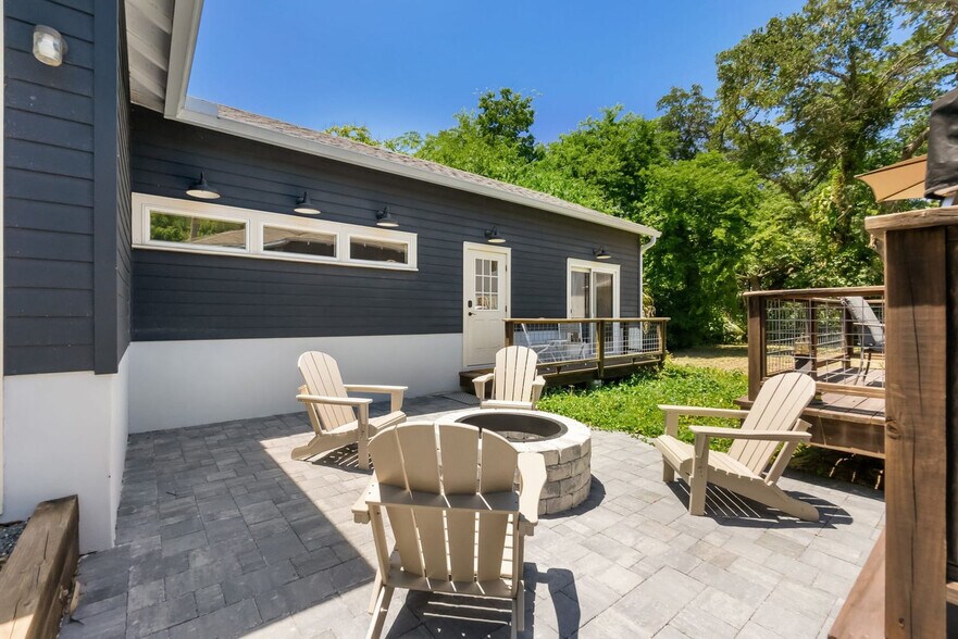 Building Photo - 30 Magnolia Dr