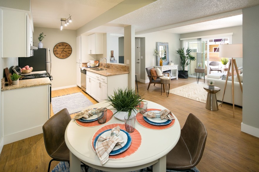 Dining Area - Golden Gardens