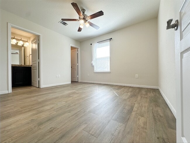 Building Photo - 5334 Silver Ledge Dr