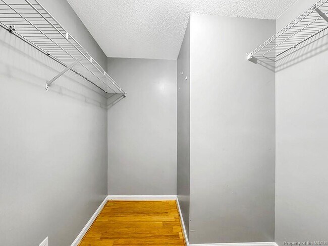 Building Photo - 805 Settlement Dr