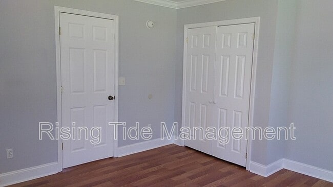 Building Photo - 5129 Highland Ave