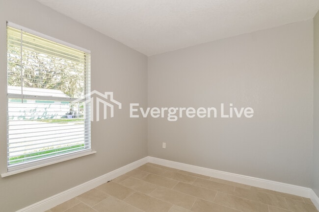 Building Photo - 1810 Redding Pl