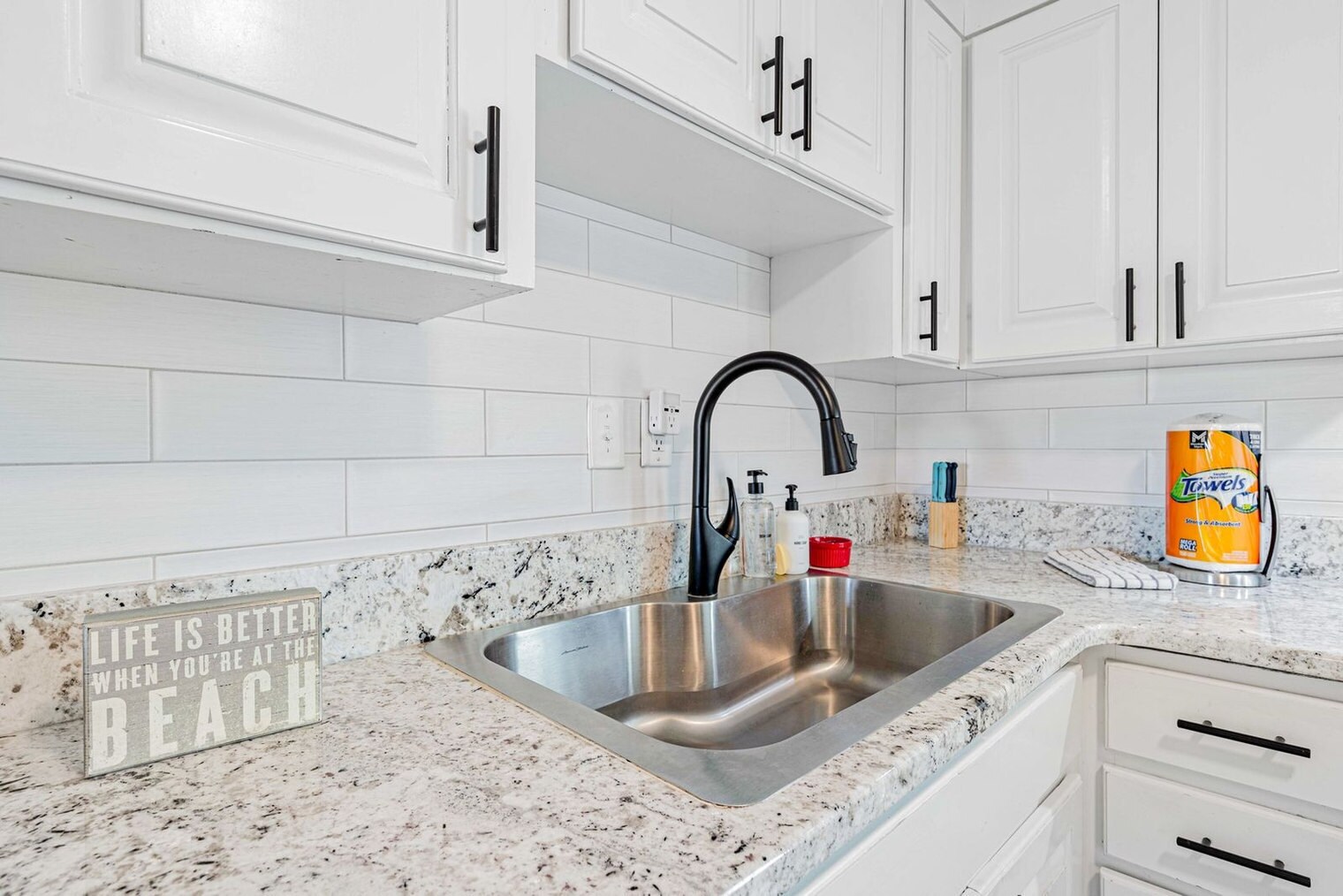 Building Photo - 885 Santa Rosa Blvd