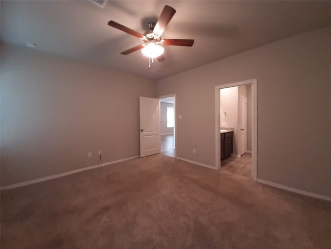 Building Photo - 919 Redinger Ridge Dr