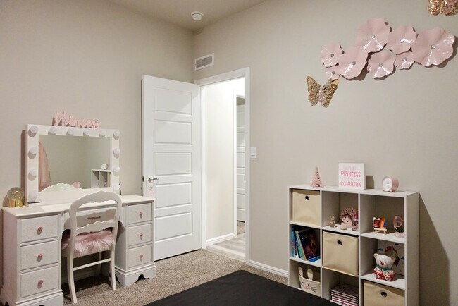 Building Photo - 6402 Globe Life Ct