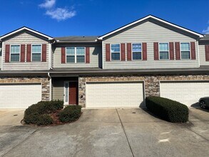 Building Photo - Towne House Living in the Center of the City!