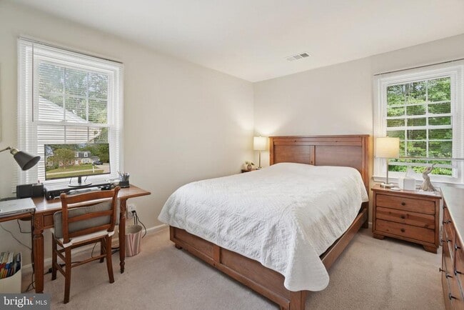 Building Photo - 9116 Meadow Rue Ln