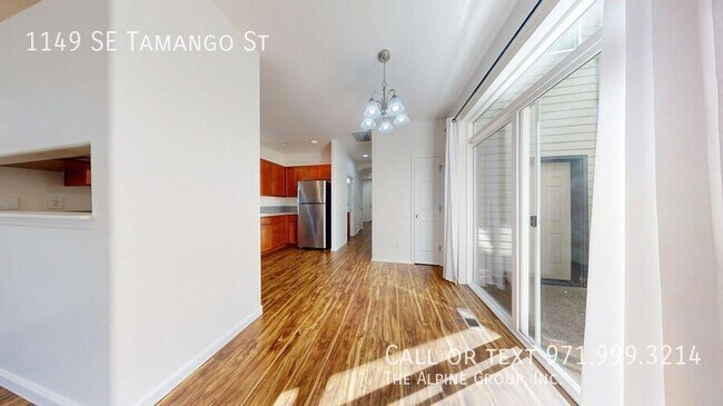 Building Photo - 1149 SE Tamango St