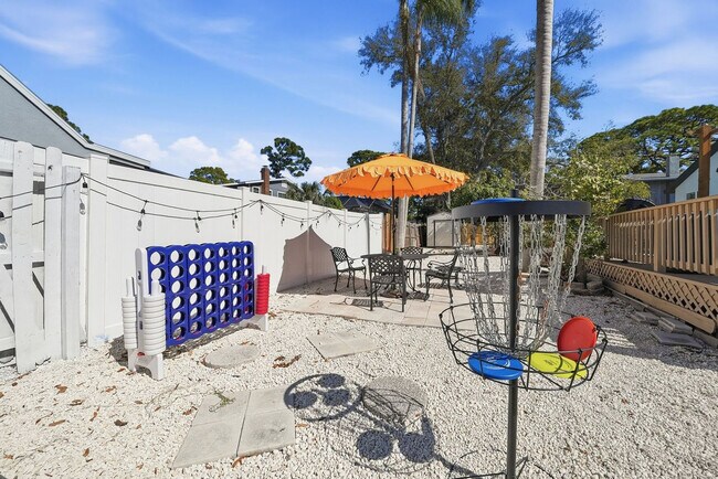 Building Photo - 14323 83rd Pl N