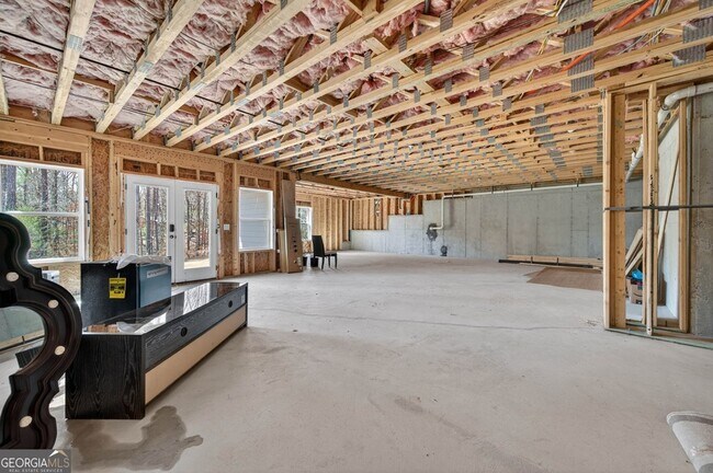 Building Photo - 512 Cedar Crest Cir