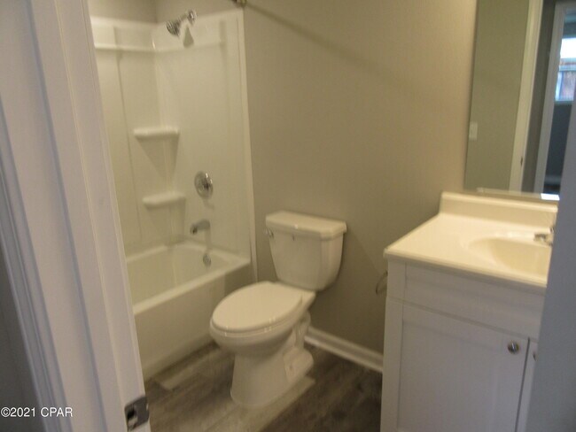 Building Photo - 9823 Clarence St