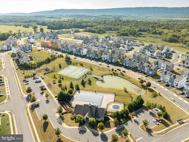 Building Photo - 201 Hillsdale Pl