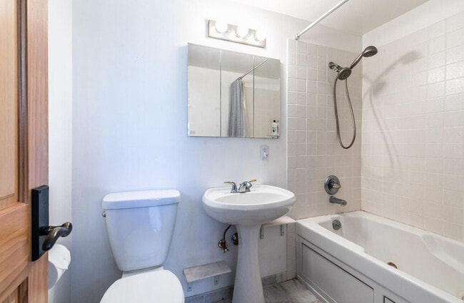 Building Photo - 3045 Watson Dr