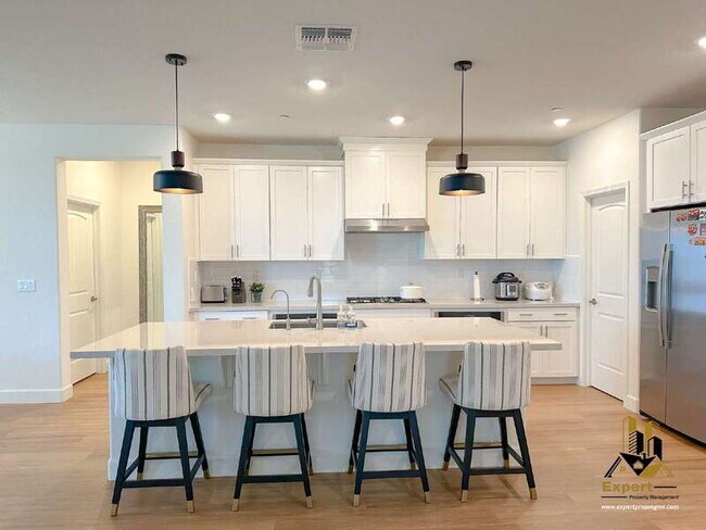 Building Photo - 5225 Fandango Loop