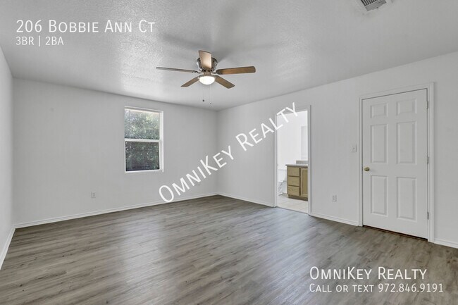 Building Photo - 206 Bobbie Ann Ct