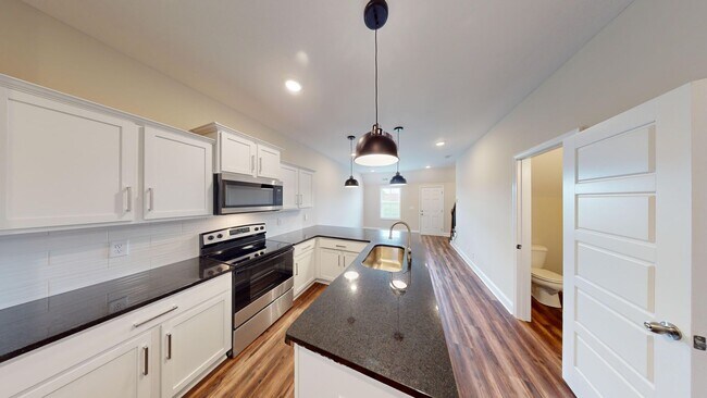 Interior Photo - 208 Drayton Dr.
