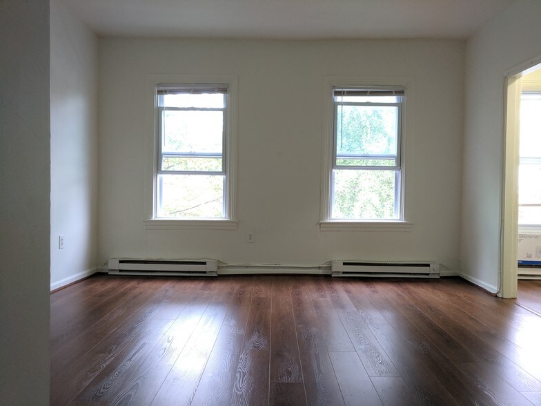 Dining Room - 814 Ferry St
