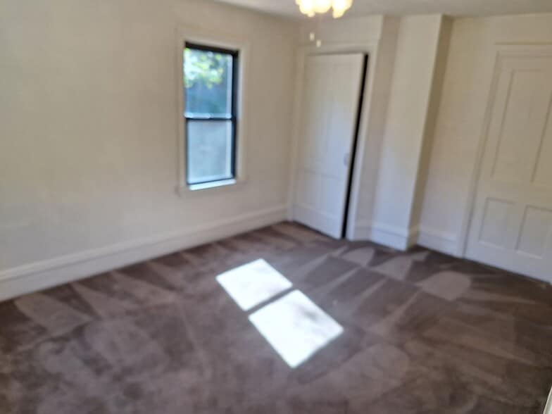 Second bed - 4624 Verona Rd